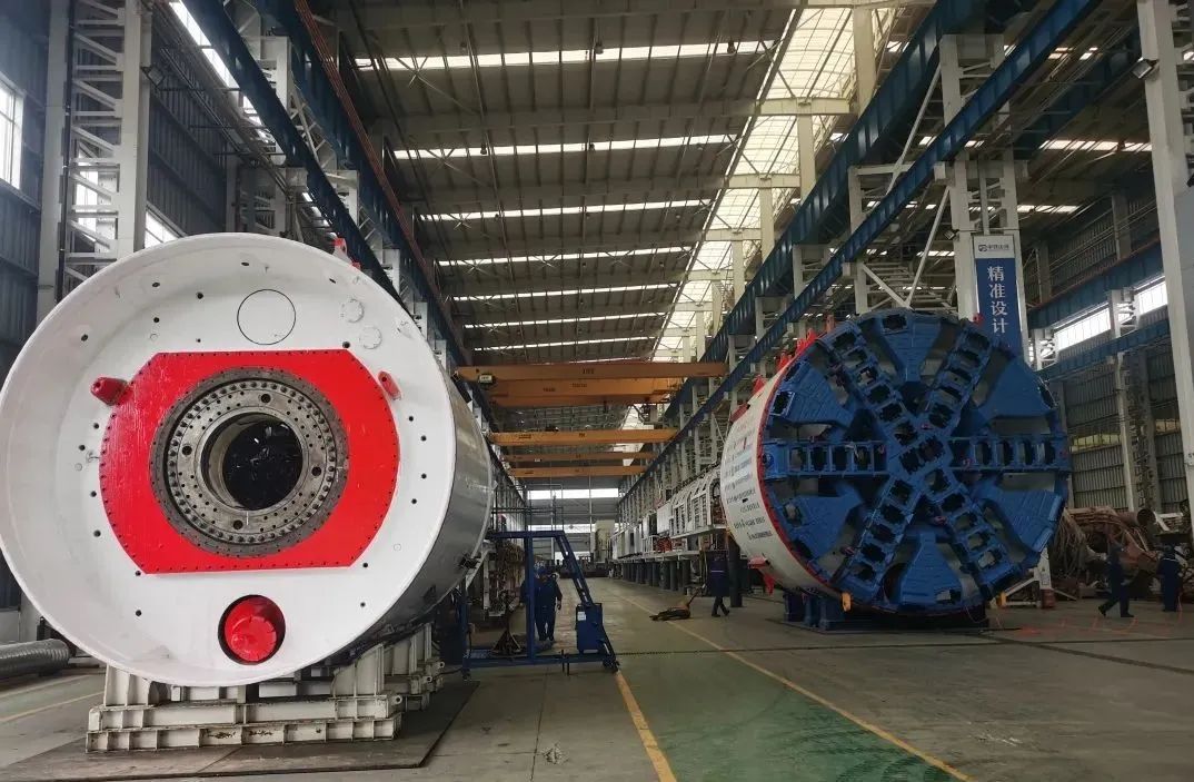 直击生产一线！！！中铁鸿运国际复工复产忙