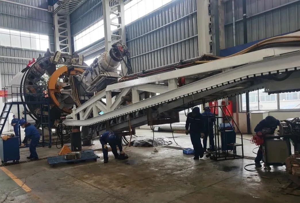 直击生产一线！！！中铁鸿运国际复工复产忙