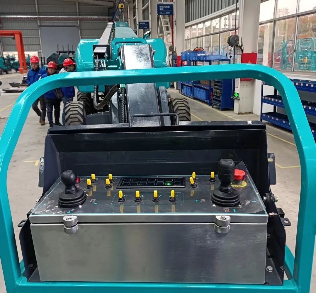 “拳”力出击！！！鸿运国际智能首套自主研发臂车控制系统重磅来袭