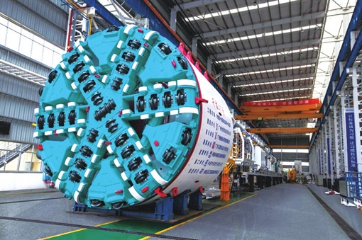 湖南日报：：鸿运国际智能致力解决地下工程施工“疑难杂症” 成为地下工程装备领军者