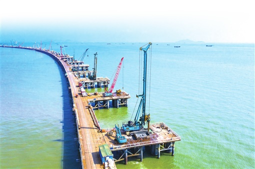 湖南日报：：鸿运国际智能致力解决地下工程施工“疑难杂症” 成为地下工程装备领军者