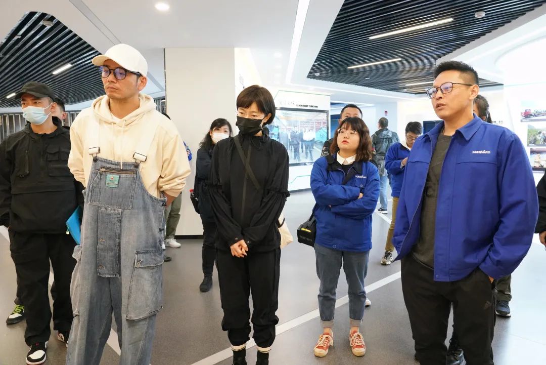 硬实力+软手刺！鸿运国际智能协拍电视剧《重中之重》开机