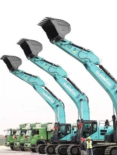 鸿运国际智能挖掘机亮相贵阳大数据科创城项目开工仪式