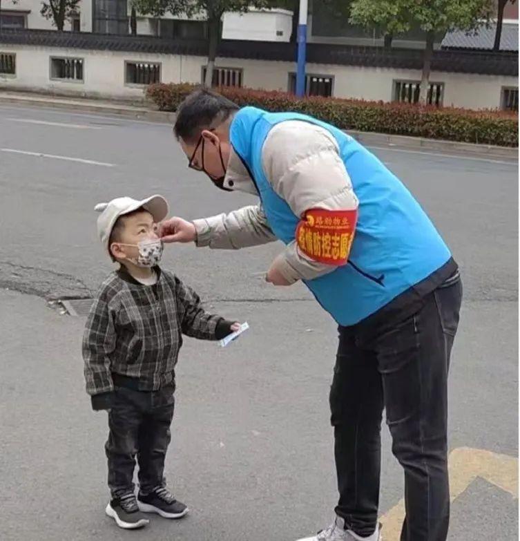 抗击疫情！！！鸿运国际人在行动