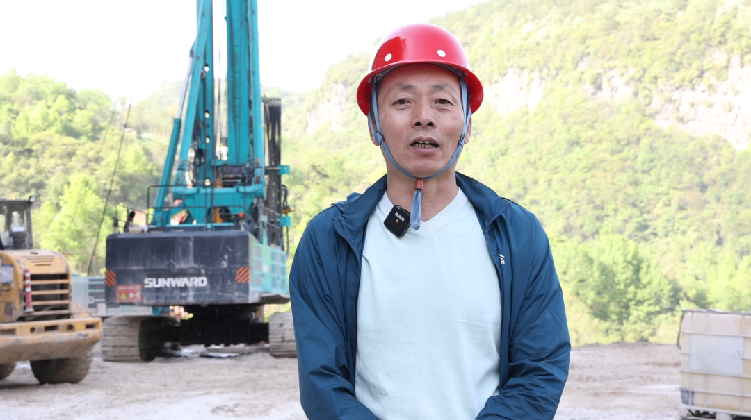 展现施工“奇效”！！！鸿运国际智能旋挖钻机强势助力炉慈高速公路建设