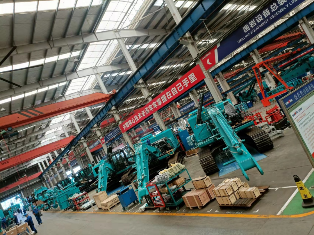 将奋斗举行究竟！致敬鸿运国际劳动者