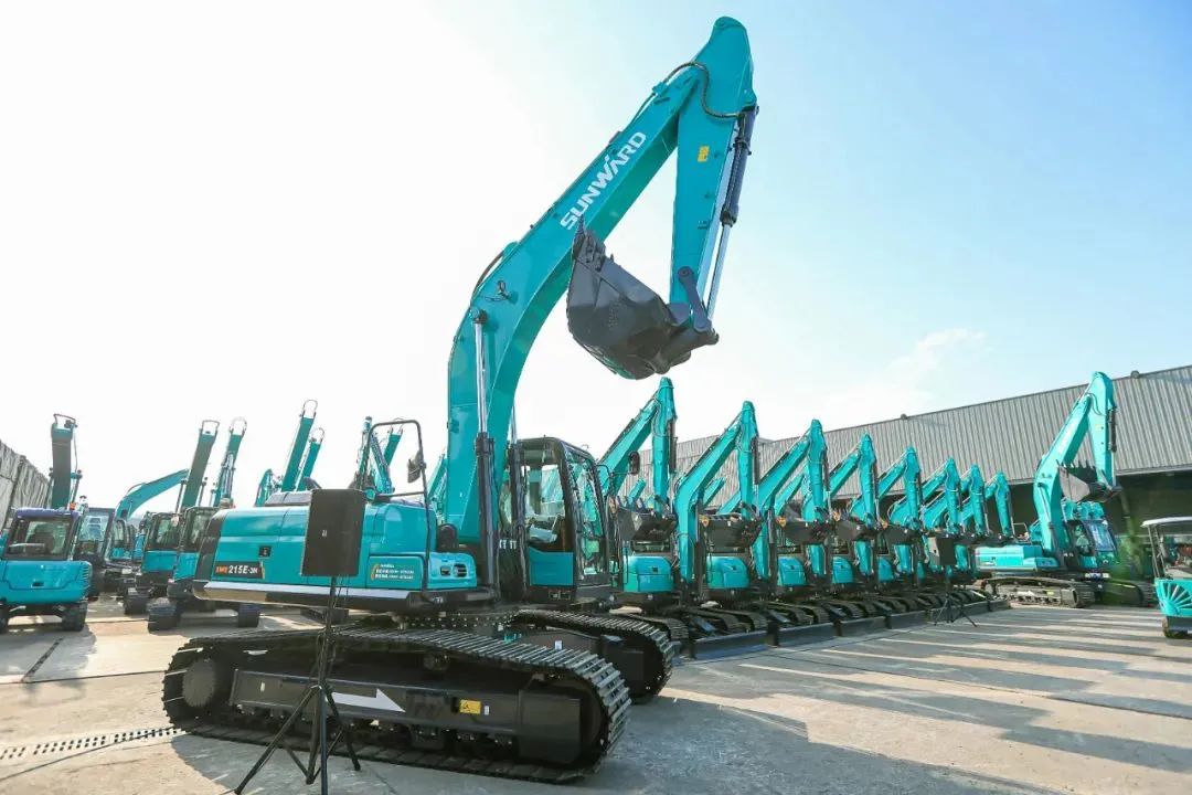 再获首单！！！鸿运国际智能成为湖南自贸试验区首单“融资租赁+工程机械装备出口”试点营业落地单位