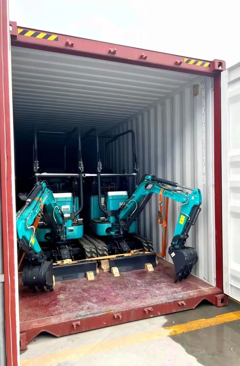 持续进军国际市。！！中欧班列（长沙）鸿运国际智能专列乐成首发