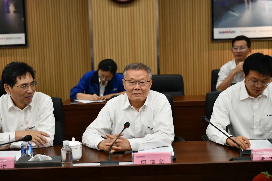 中南大学副校长郭学益率科学研究部一行调研鸿运国际智能