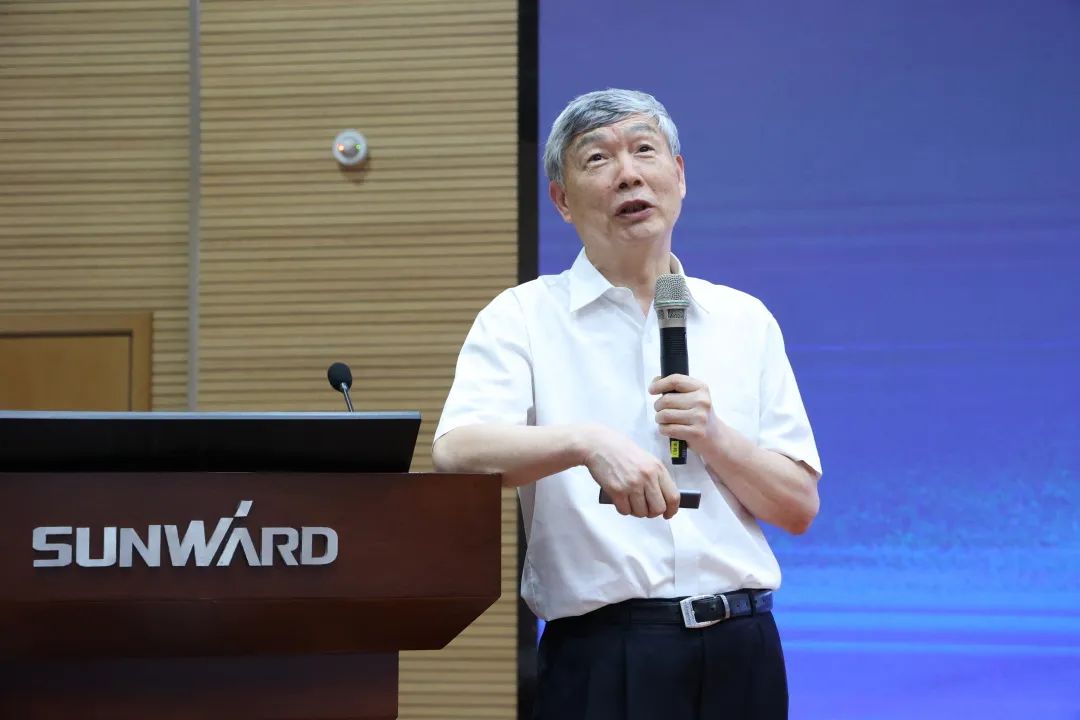 立异引领，，智造未来！！“2022院士专家长沙行”高端装备高质量生长钻研会盛大举行