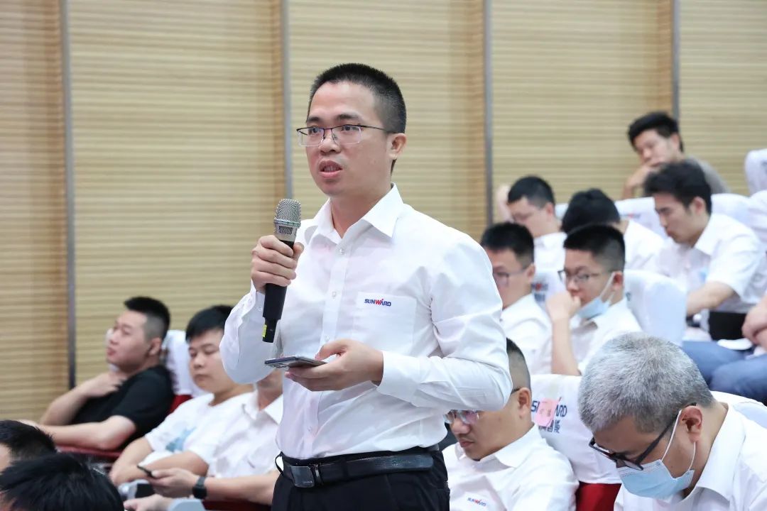 立异引领，，智造未来！！“2022院士专家长沙行”高端装备高质量生长钻研会盛大举行