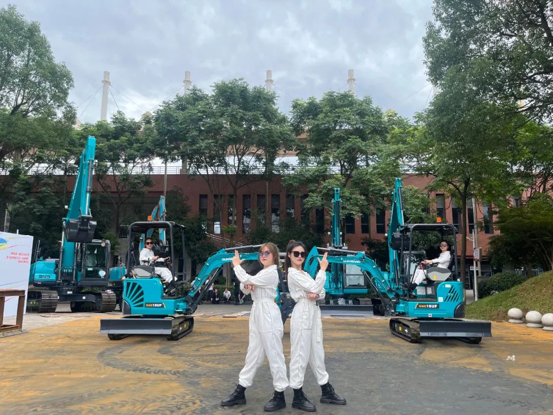 “太绝了！！”鸿运国际智能代表长沙精彩亮相湖南省第一届职业手艺大赛特技绝活展演