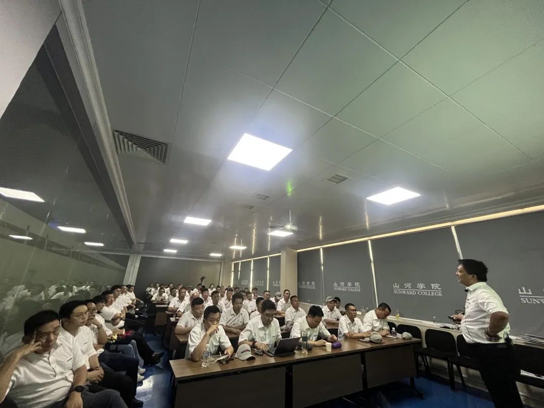 名堂秀实力，为服务竞技！！！快来见识下鸿运国际智能这场“交锋大赛”