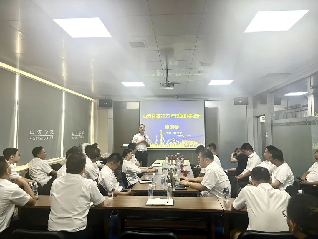 名堂秀实力，为服务竞技！！！快来见识下鸿运国际智能这场“交锋大赛”