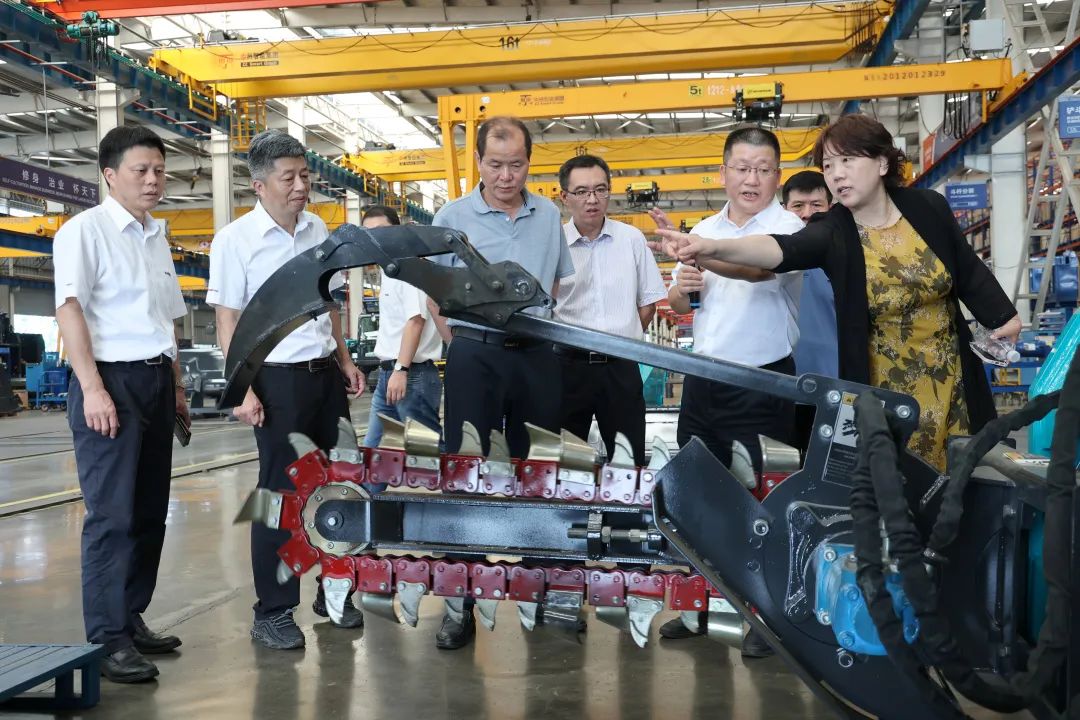 农业农村部农业机械化治理司调研鸿运国际智能