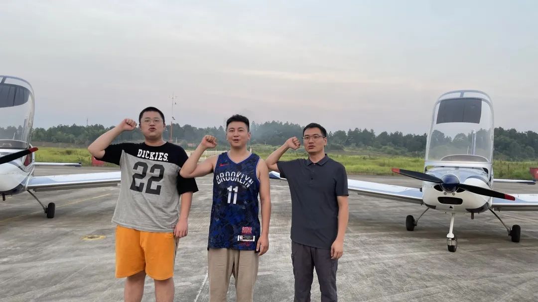 冲上云霄！！湖南鸿运国际通航学员乐成单飞