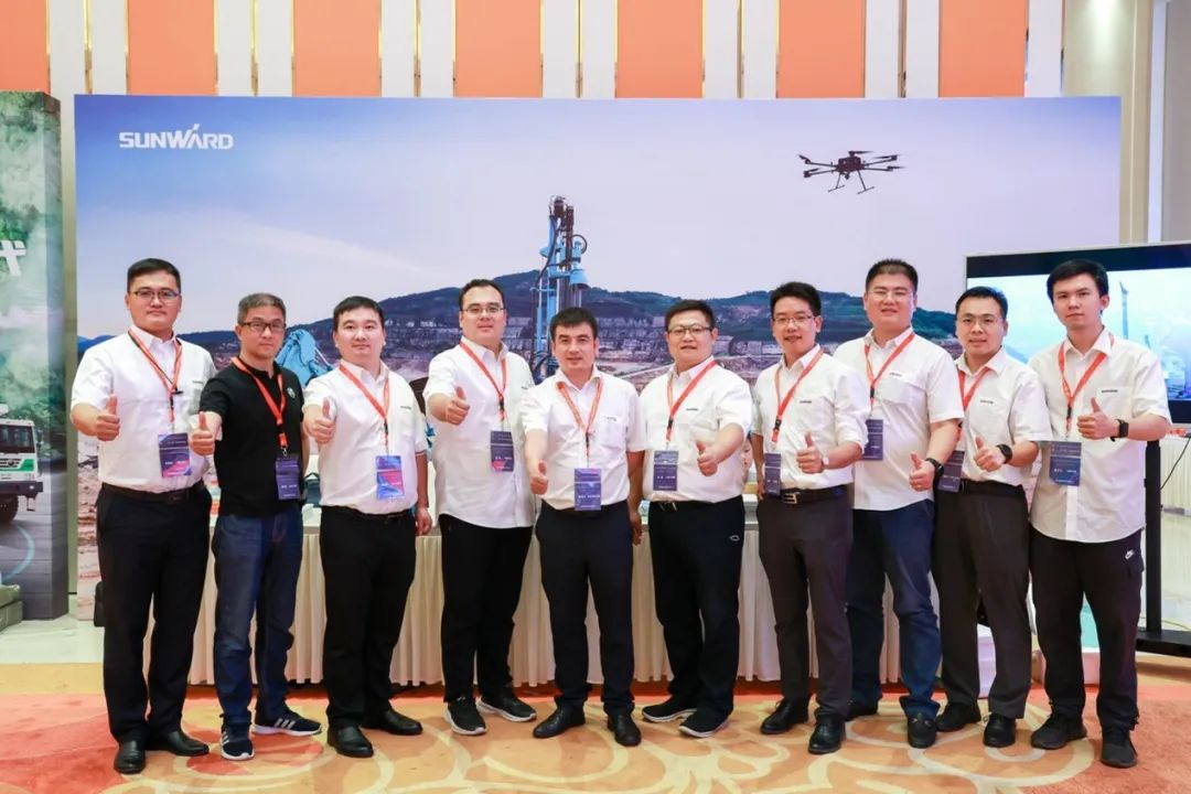 共话行业前沿手艺及趋势，，鸿运国际智能亮相第九届金属非金属矿挑撰运营适用手艺与装备大会