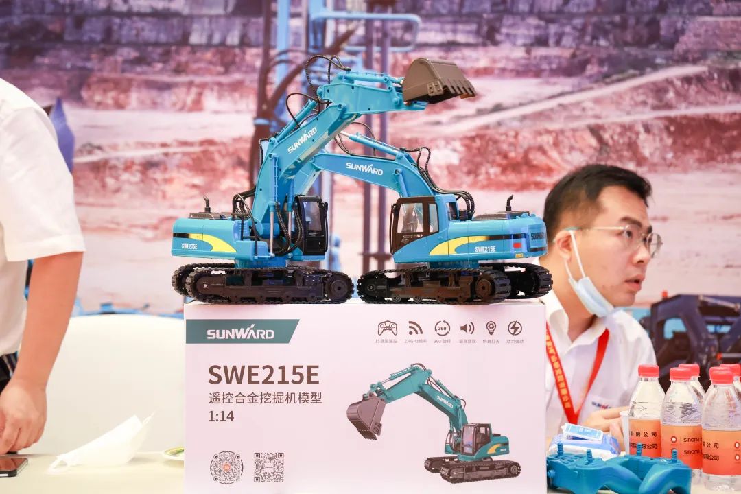 共话行业前沿手艺及趋势，，鸿运国际智能亮相第九届金属非金属矿挑撰运营适用手艺与装备大会