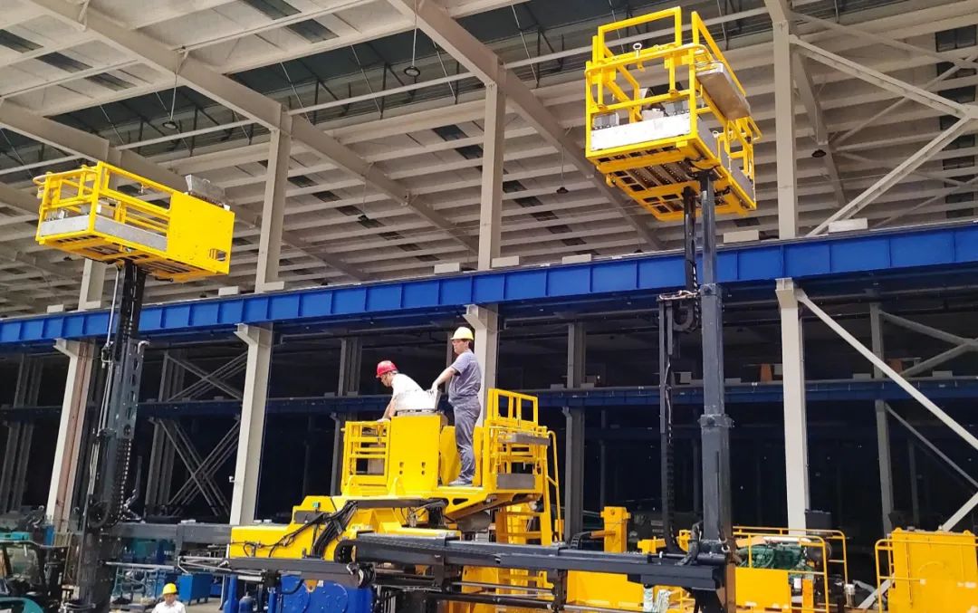 为铁路运输保驾护航！鸿运国际智能自主研制首套三平台作业装置乐成交付