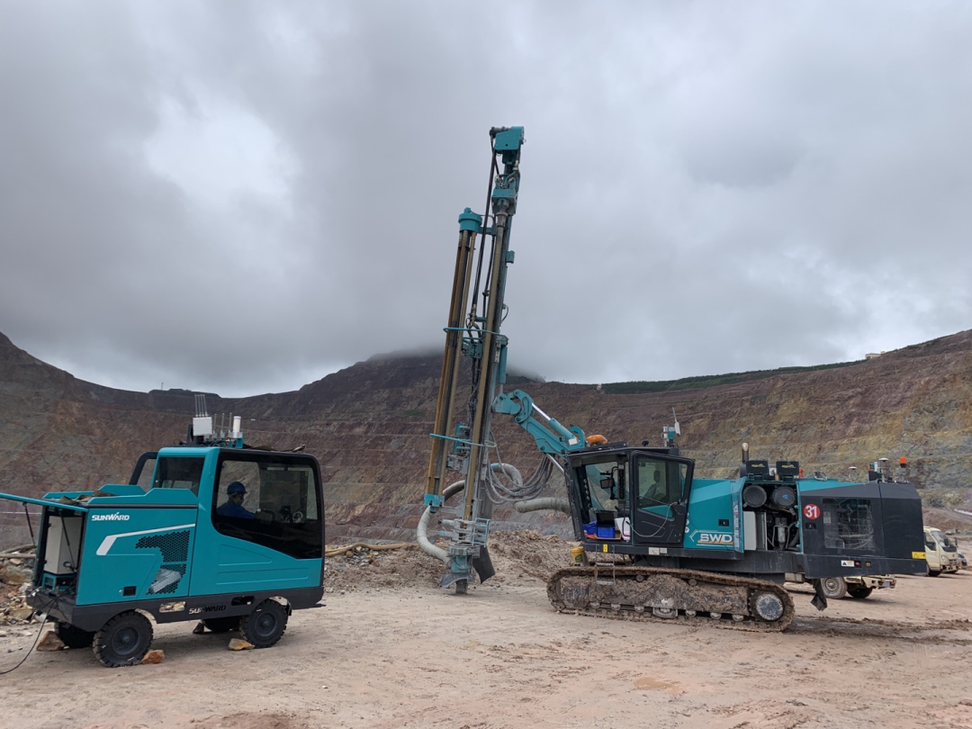 匠心鸿运国际，，制造报国！！鸿运国际智能装备亮相首届湖湘劳模工匠立异效果展