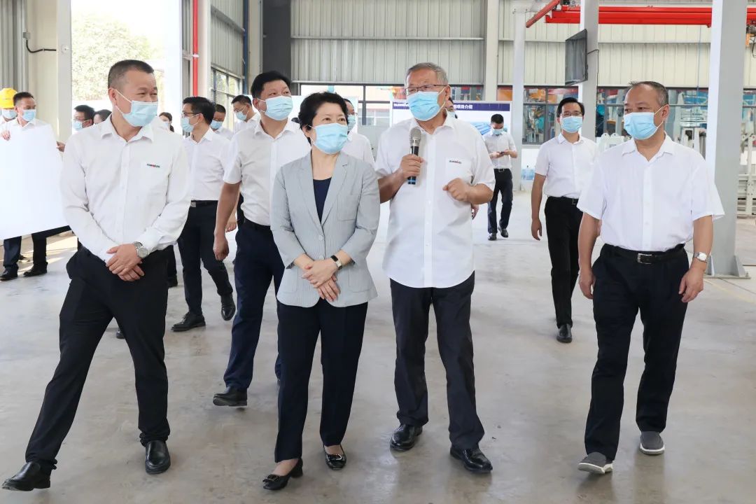 吴桂英调研鸿运国际智能