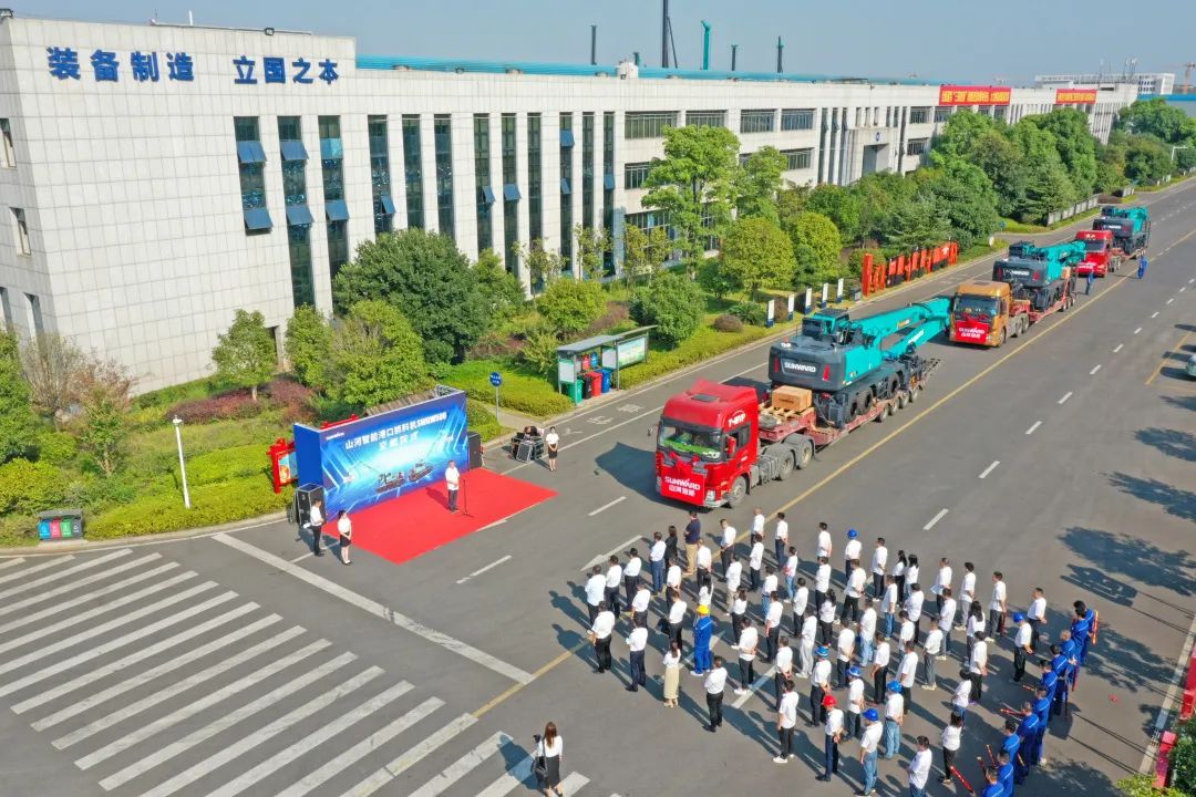 携手山东汇诚助力我国口岸建设！鸿运国际智能口岸抓料机乐成批量交付