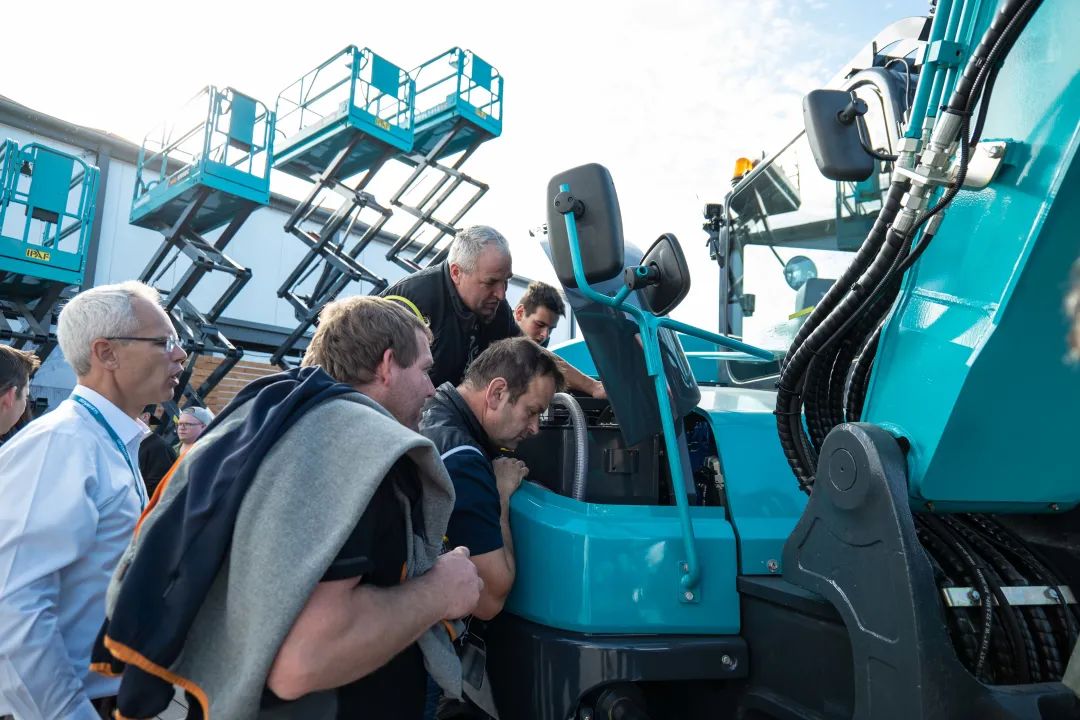 Bauma 2022 | 一组火热现场图带您重温鸿运国际智能德国宝马展之旅