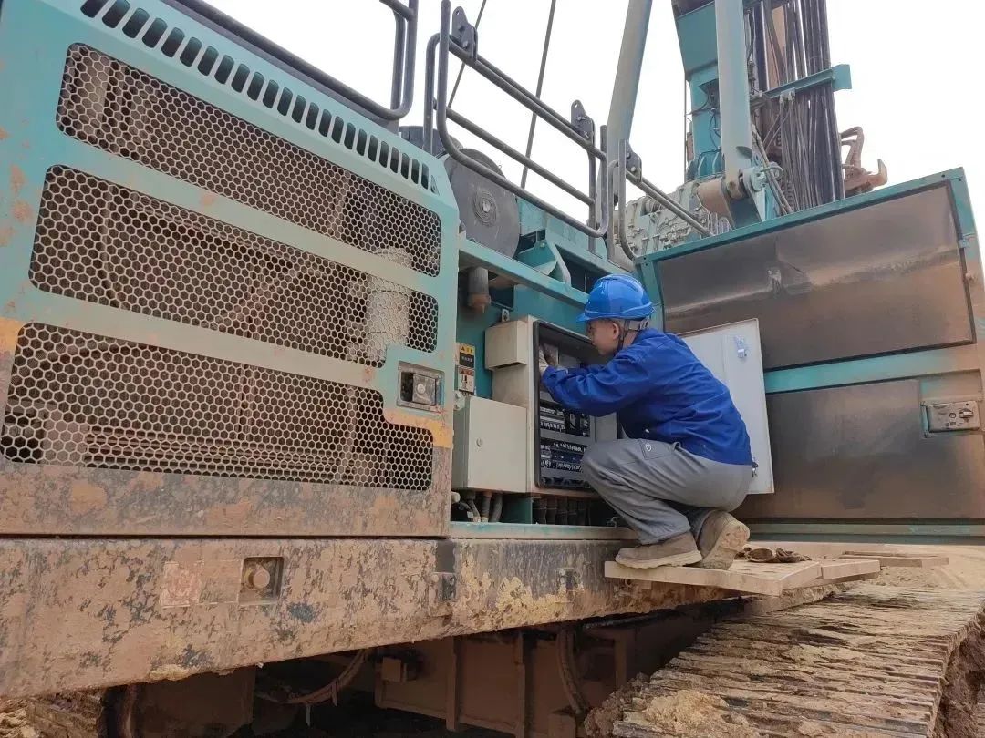 为客户创立价值！！！鸿运国际智能基础装备“服务万里行”火热举行中