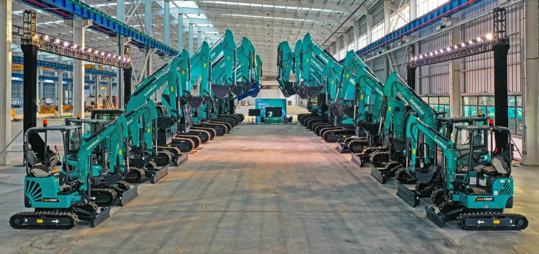 助力“双碳”目的！！！鸿运国际智能集中宣布F系列国四挖掘机