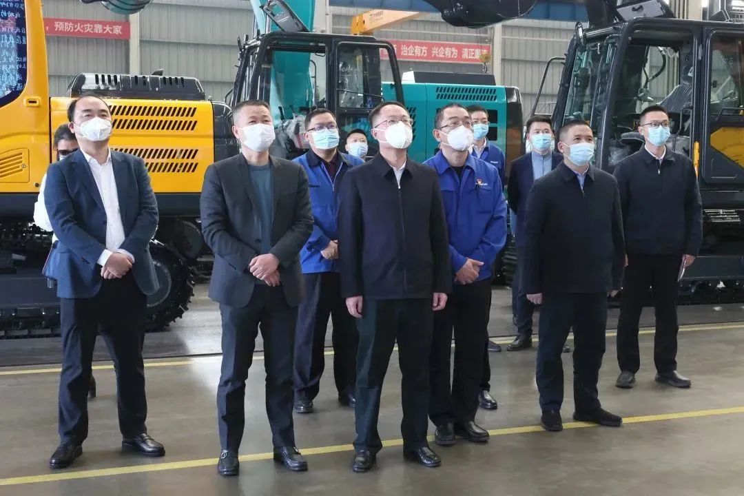 彭涛副市长督导鸿运国际智能清静生产事情、开展新春慰问