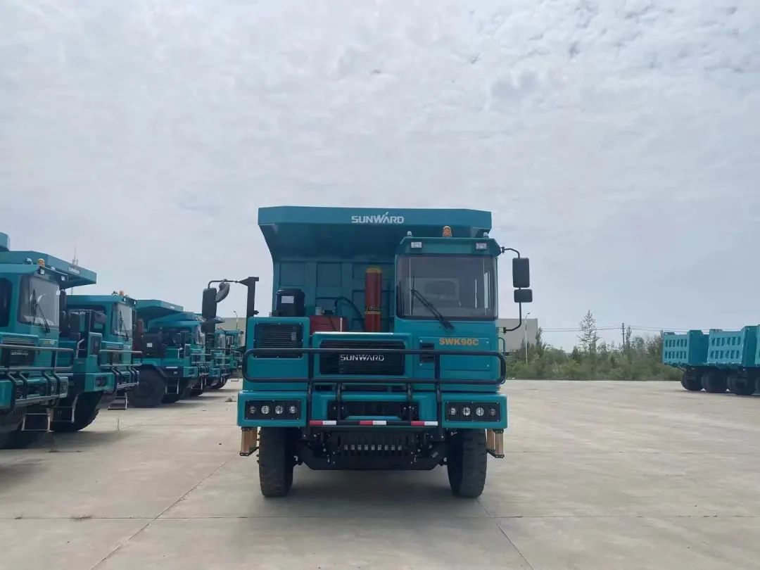 定制矿卡再交付！鸿运国际巨鼎勇闯印度尼西亚