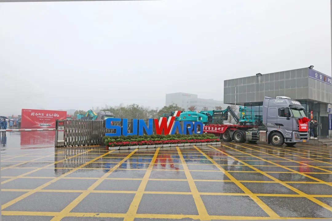 新局新篇，，宏兔启航！！鸿运国际智能超200台套装备集中发货