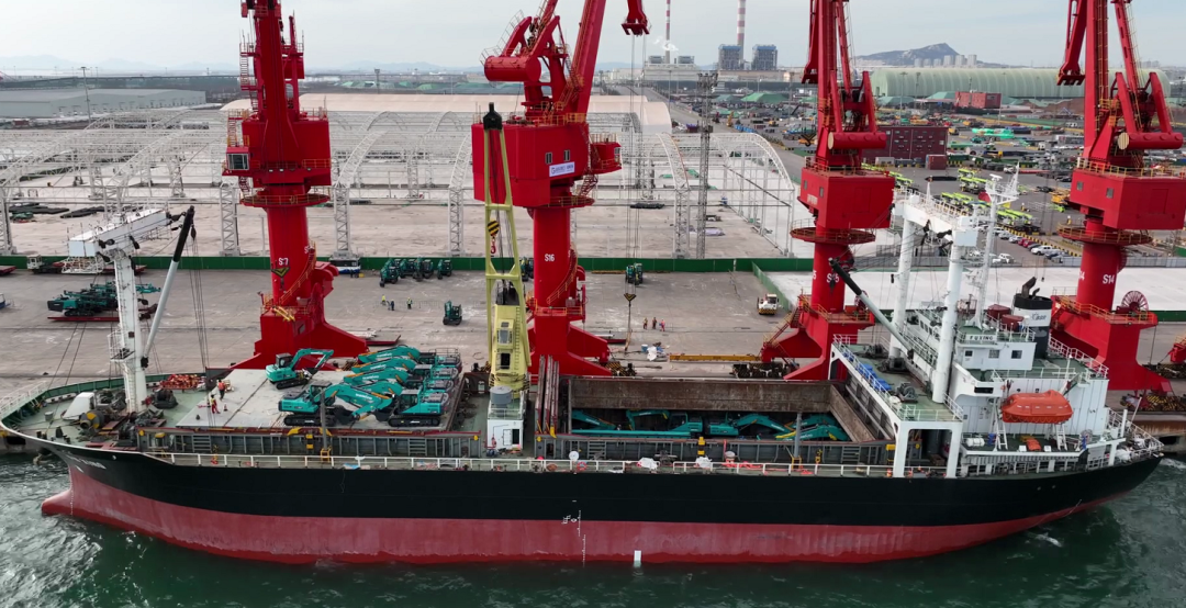 亿元装备“包船”出海！鸿运国际智能国际市场迎来开门红