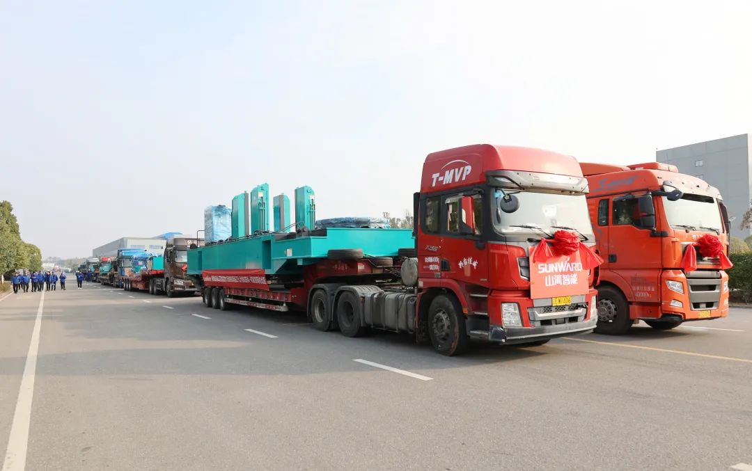 喜迎龙仰面！！鸿运国际智能大吨位PDP工法引孔式静力压桩机出征哥伦比亚