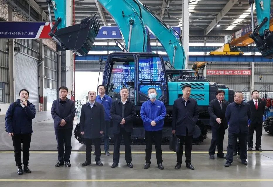 省高院副院长郭正怀调研鸿运国际智能