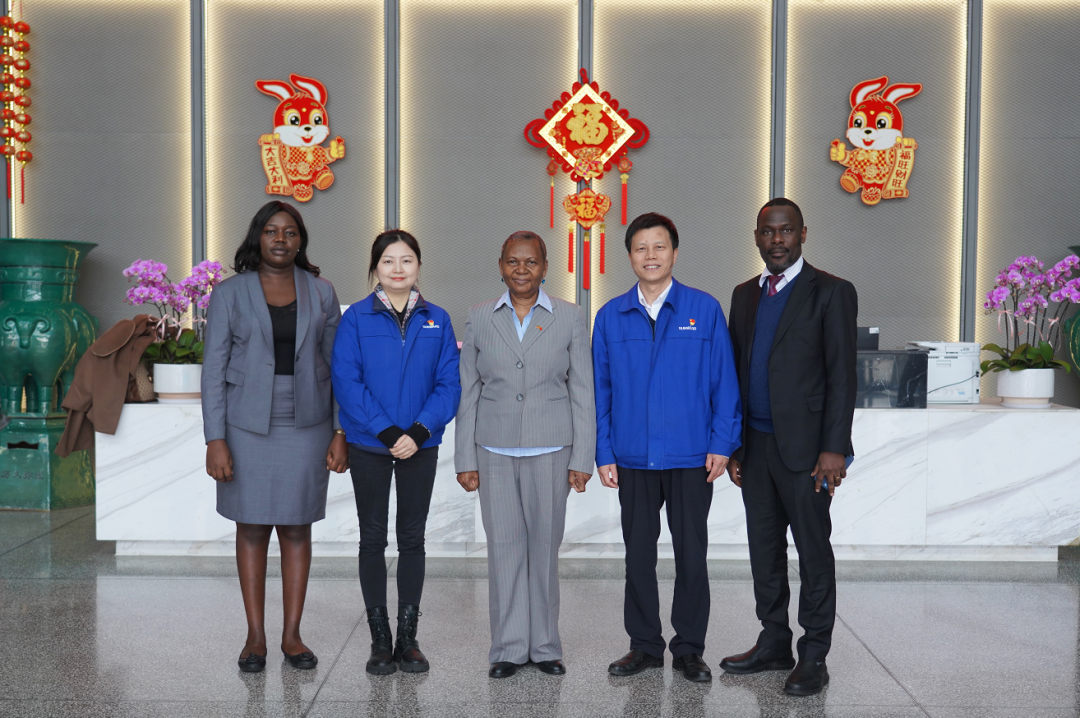 乌干达驻华大使到访鸿运国际智能