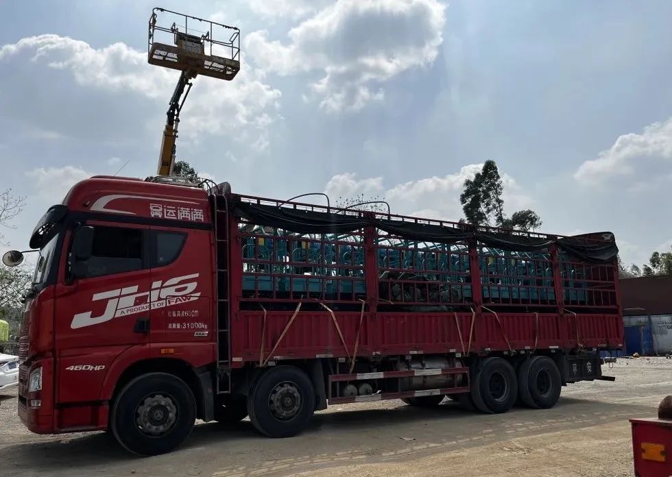 加速深耕区域市场，，，鸿运国际高机订单暴涨