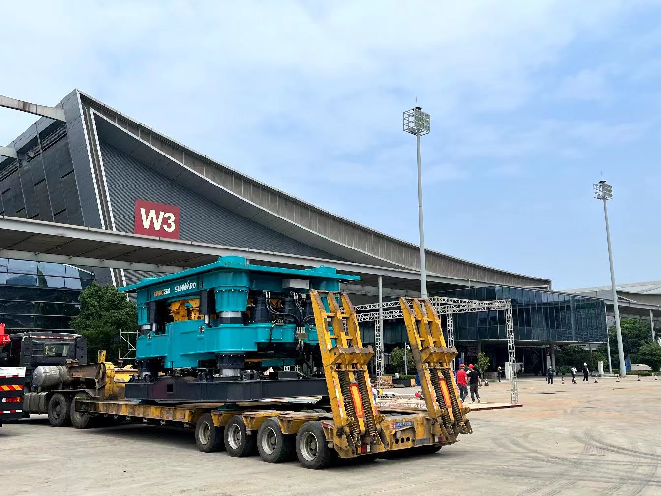 2023 CICEE | 进场布展！！倒计时3天，，鸿运国际智能亮点剧透来了