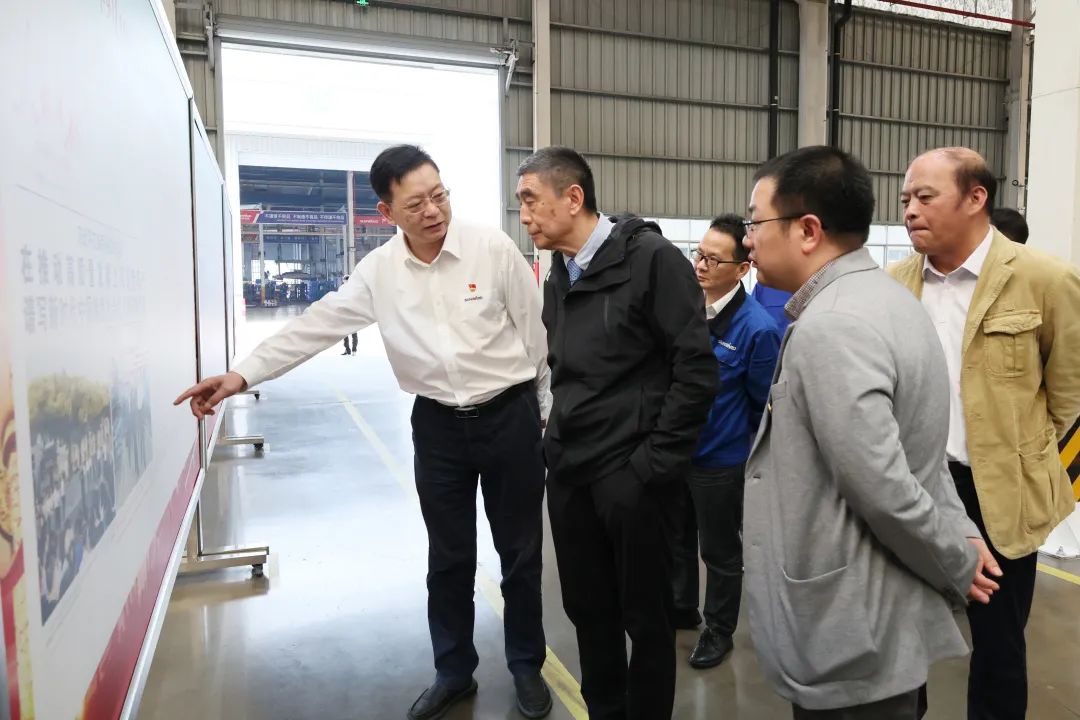 中国机械工业联合会会长徐念沙调研鸿运国际智能