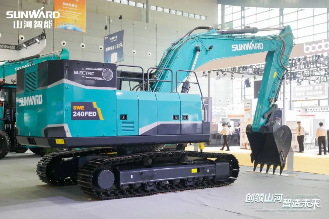2023 CICEE | 鸿运国际智能亮相2023长沙国际工程机械展！！！智能化、电动化产品站C位