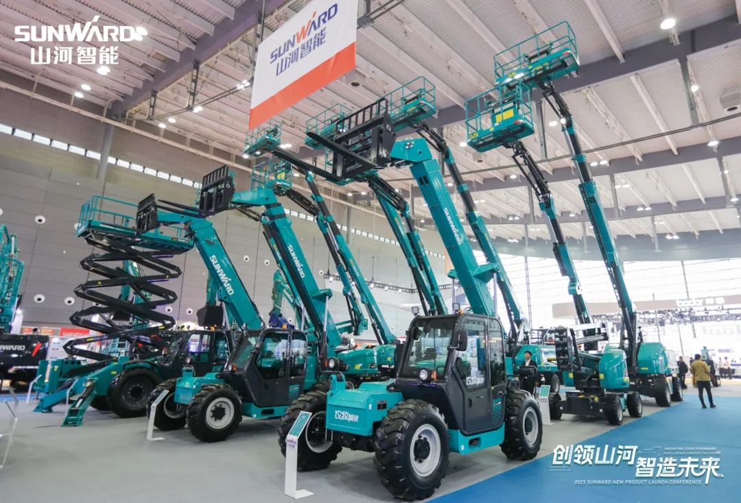 2023 CICEE | 鸿运国际智能亮相2023长沙国际工程机械展！！！智能化、电动化产品站C位