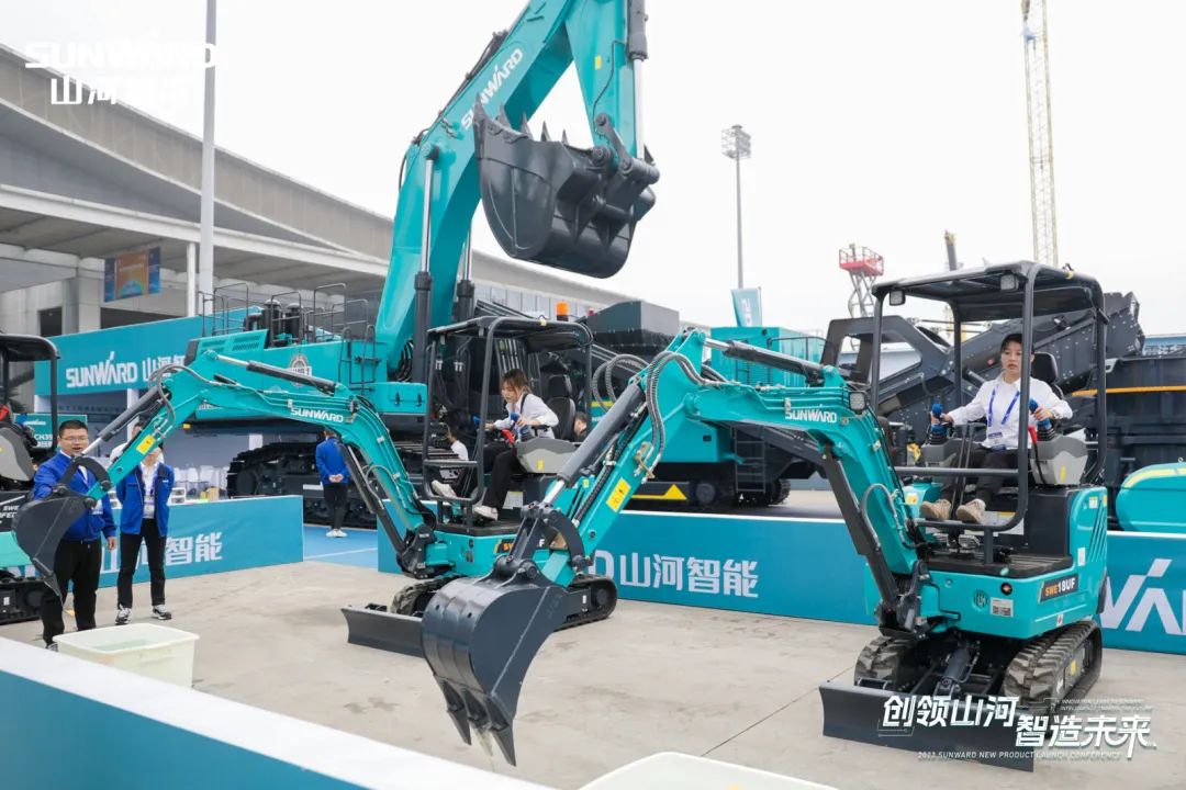 2023 CICEE | 鸿运国际智能亮相2023长沙国际工程机械展！！！智能化、电动化产品站C位