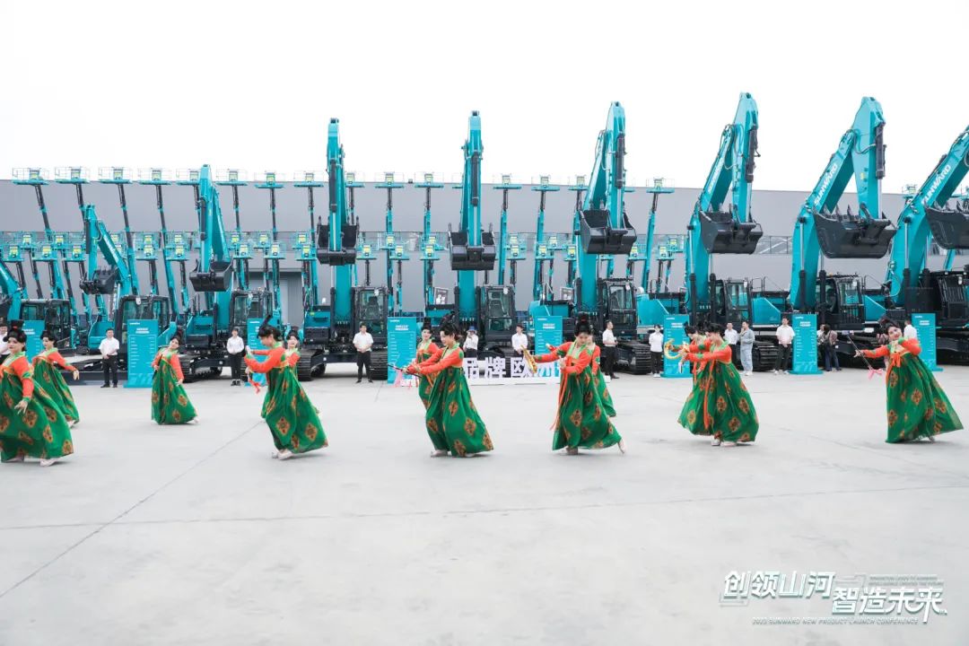 千人齐聚、爆品出击！！鸿运国际智能新品推介会圆满举行