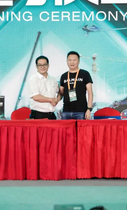 千人齐聚、爆品出击！！鸿运国际智能新品推介会圆满举行