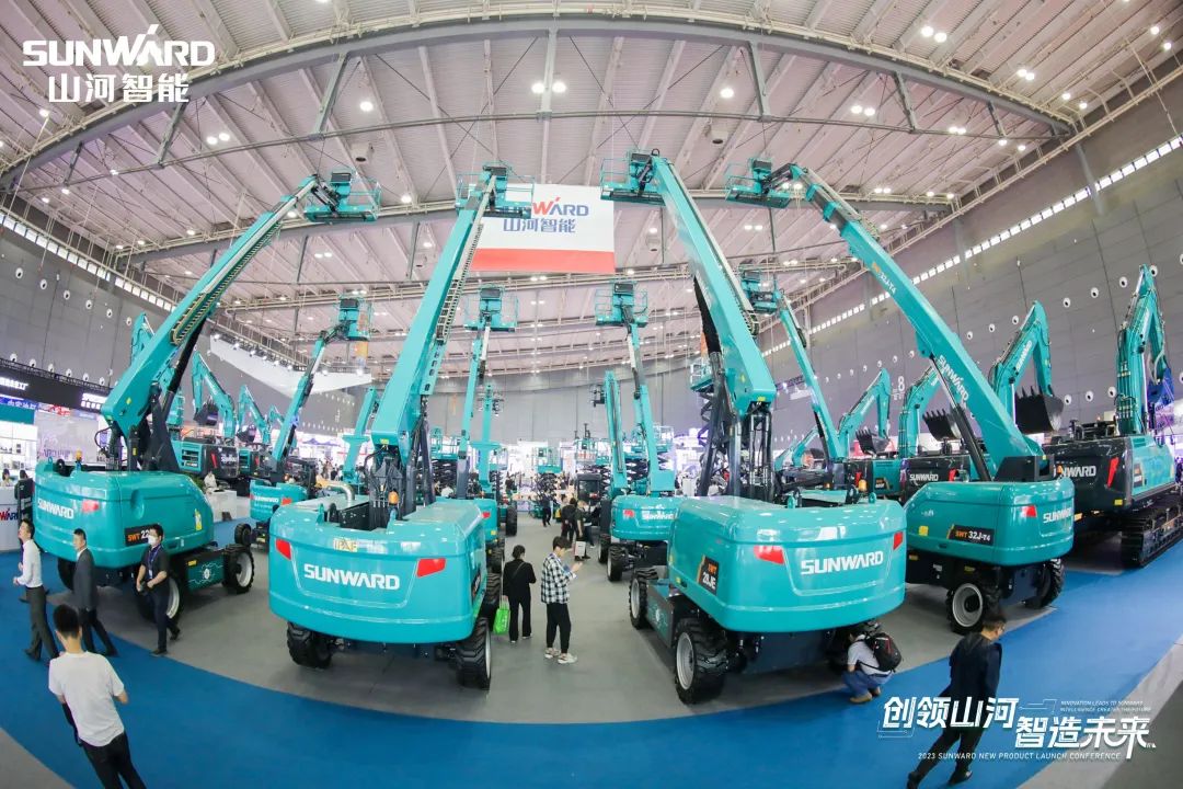 聚焦电动化、、、智能化！！！鸿运国际智能全系列高空机械产品亮相长沙展