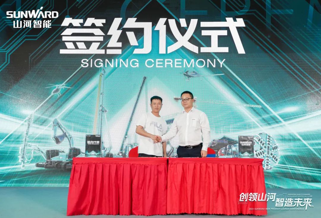 聚焦电动化、、、智能化！！！鸿运国际智能全系列高空机械产品亮相长沙展