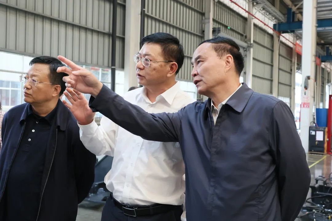 李文荣调研鸿运国际智能