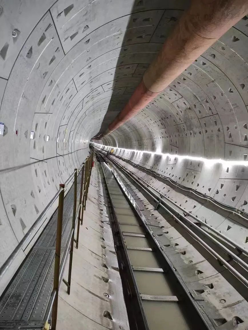 最新希望！中铁鸿运国际深圳地铁3号线低-白盾构区间左线顺遂意会