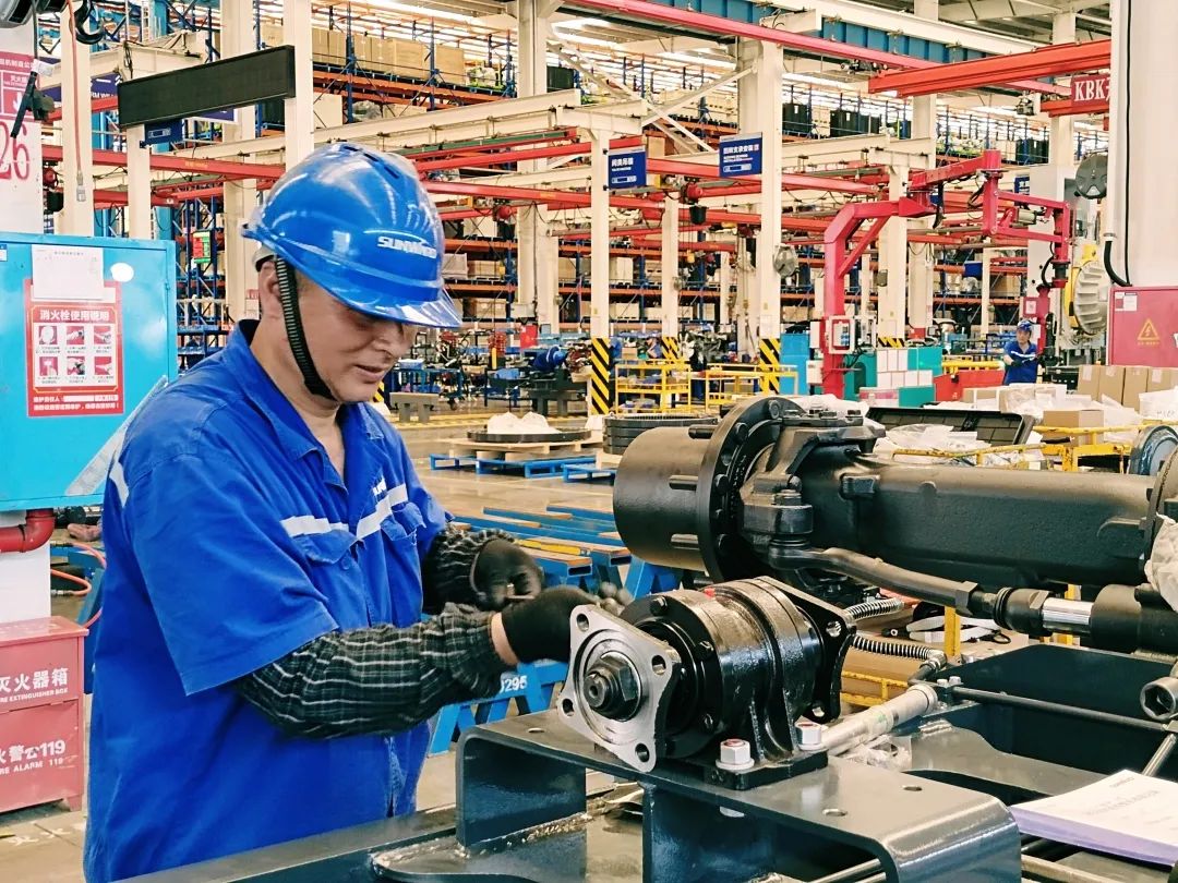 劳动庆幸，，，创立伟大！纪录那些通俗且伟大的劳动瞬间