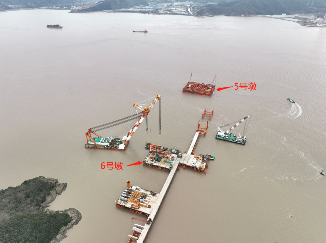 新战绩+1！！鸿运国际智能超等旋挖钻机创6.3米直径钻孔新纪录